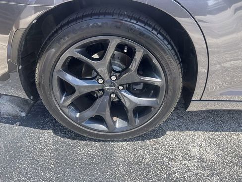 Used 2020 Chrysler 300 Touring w/ Sport Appearance Package RWD image 36