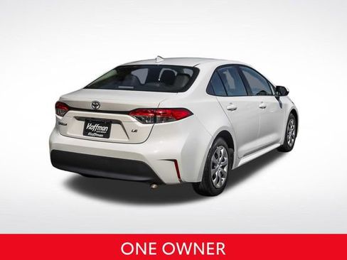 Used 2025 Toyota Corolla LE FWD image 5