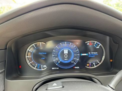 Used 2020 Cadillac Escalade Luxury w/ LPO, Radiant Package AWD/4WD image 21