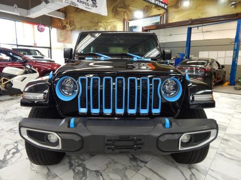 Used 2023 Jeep Wrangler Unlimited Sahara w/ Cold Weather Group image 2