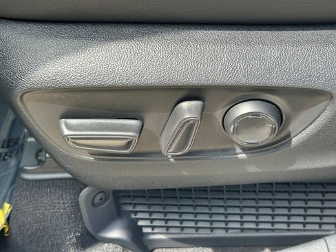 Certified 2026 Toyota Sienna XSE FWD image 28