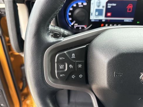 Used 2022 Ford Bronco Wildtrak image 26