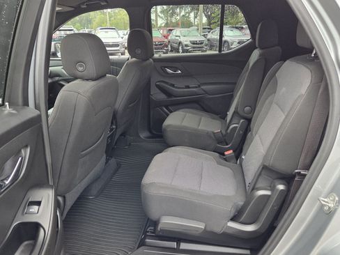Certified 2023 Chevrolet Traverse LT FWD image 13