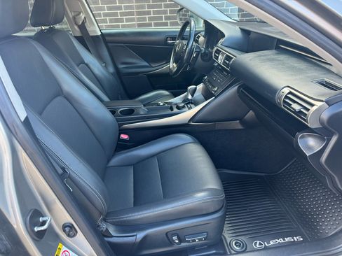 Used 2016 Lexus IS 200t image 12