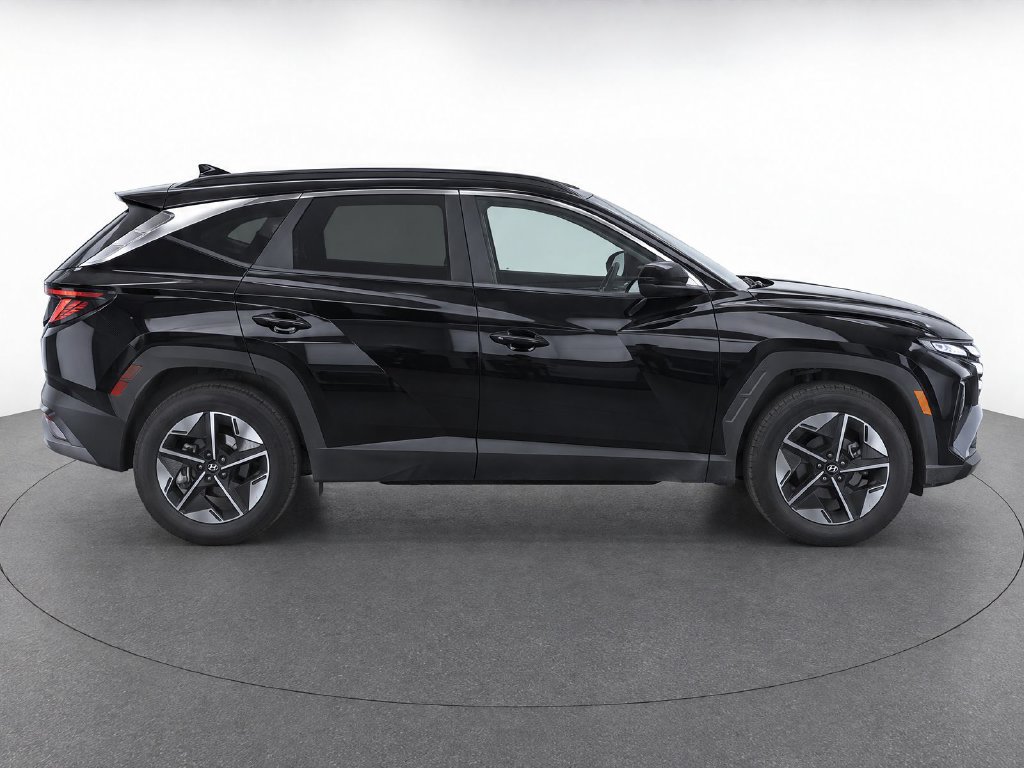 Used 2025 Hyundai Tucson SEL FWD image 8