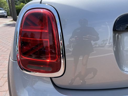 Used 2024 MINI Cooper 2-Door Hardtop FWD image 39