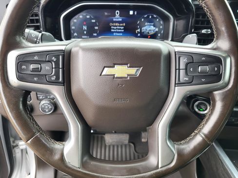 Used 2022 Chevrolet Silverado 1500 LTZ w/ Z71 Off-Road Package AWD/4WD image 18