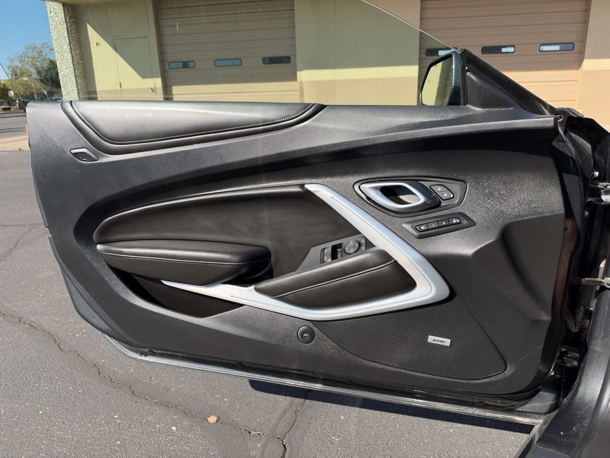 Used 2018 Chevrolet Camaro SS RWD image 14