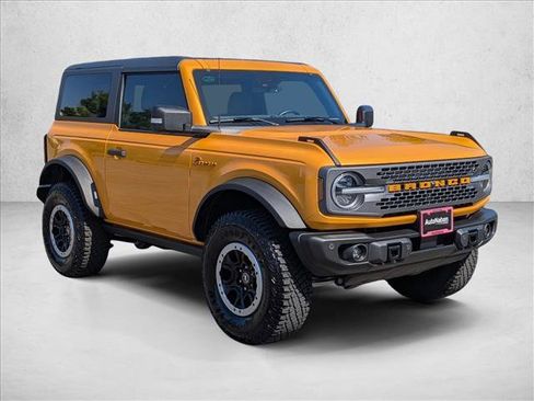 Used 2022 Ford Bronco Badlands w/ Sasquatch Package AWD/4WD image 3