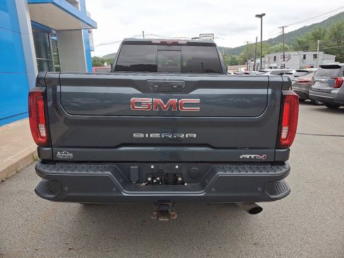 Used 2020 GMC Sierra 2500 AT4 w/ AT4 Premium Package image 5