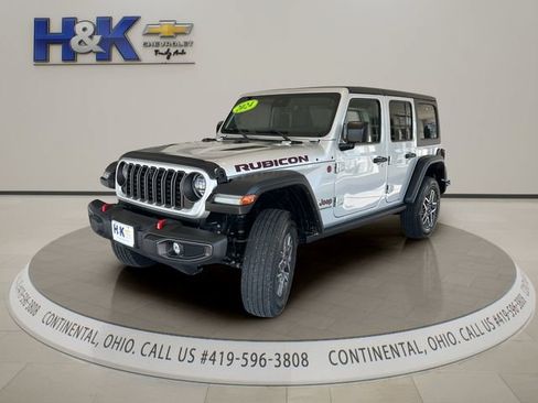 Used 2024 Jeep Wrangler Unlimited Rubicon w/ Technology Group AWD/4WD image 3