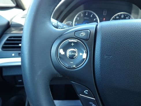 Used 2013 Honda Crosstour EX-L image 17