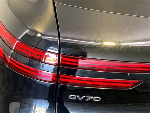 Used 2023 Genesis GV70 2.5T w/ Sport Prestige Package AWD/4WD image 28