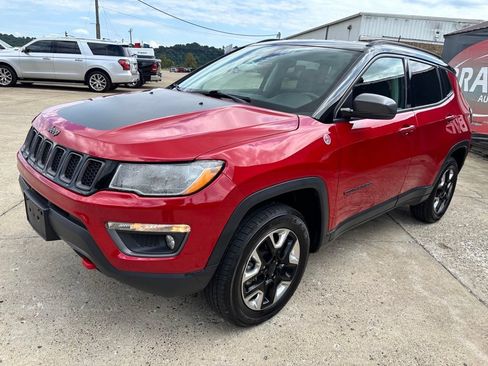 Used 2017 Jeep Compass Trailhawk AWD/4WD image 3