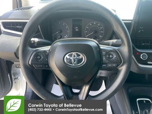 Used 2025 Toyota Corolla LE FWD image 22