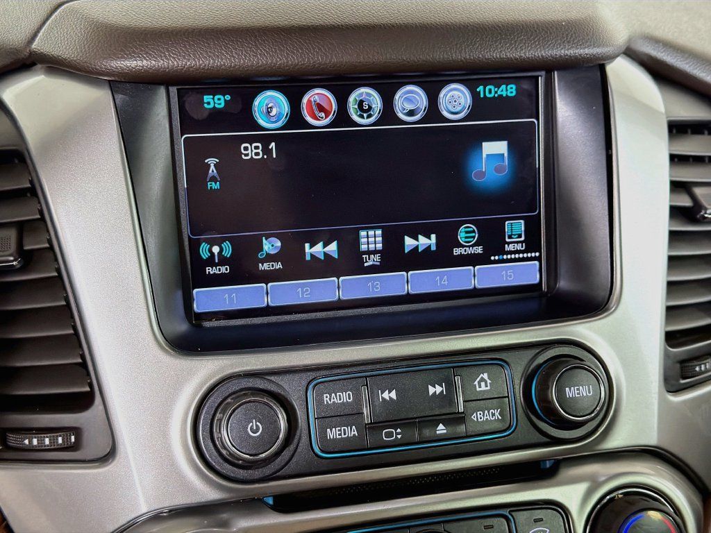 Used 2017 Chevrolet Suburban Premier AWD/4WD image 16
