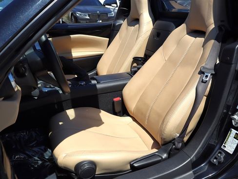 Used 2017 MAZDA MX-5 Miata RF Grand Touring RWD image 21
