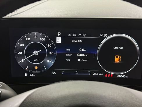 Used 2024 Kia Sportage SX FWD image 16