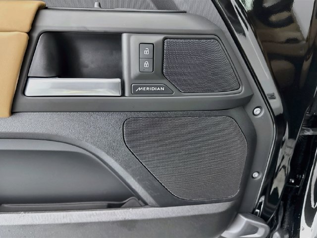 New 2026 Land Rover Defender 110 S AWD/4WD image 19