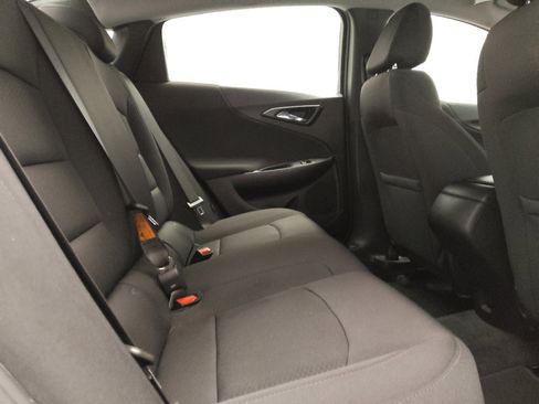 Used 2022 Chevrolet Malibu LS FWD image 19