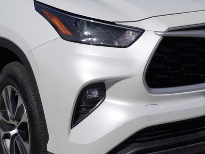 Used 2022 Toyota Highlander XLE