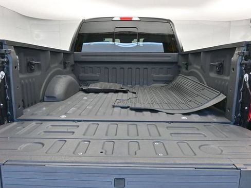 Used 2018 Ford F150 Platinum w/ Equipment Group 701A Luxury AWD/4WD image 26