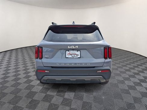 Used 2022 Kia Sorento S AWD/4WD image 5