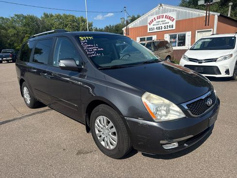 Used 2014 Kia Sedona LX FWD image 3