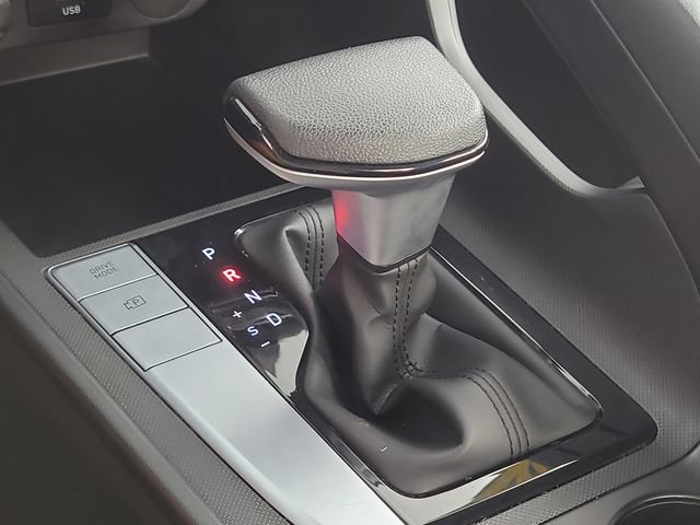 Used 2024 Hyundai Elantra SEL FWD image 26