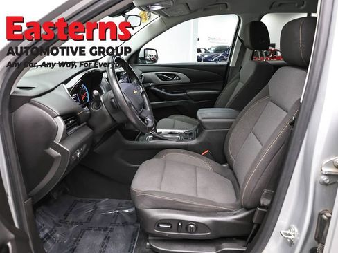 Used 2020 Chevrolet Traverse LT FWD image 14