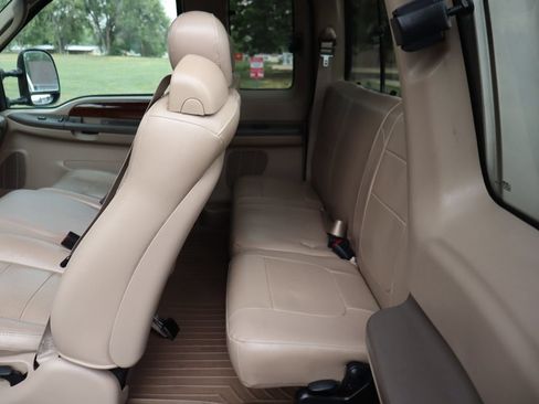 Used 2003 Ford F250 XL AWD/4WD image 20