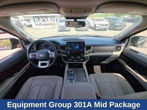 Used 2023 Ford Expedition Max Limited image 11