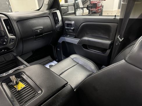 Used 2019 Chevrolet Silverado 2500 LTZ w/ Duramax Plus Package AWD/4WD image 31