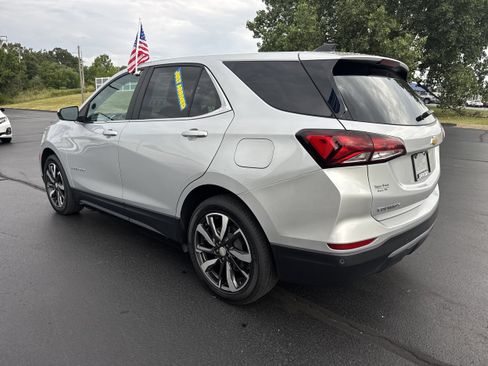 Used 2022 Chevrolet Equinox LT FWD image 9