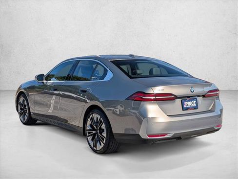 Certified 2026 BMW 540i xDrive AWD/4WD image 8