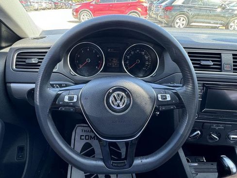 Used 2017 Volkswagen Jetta S image 15