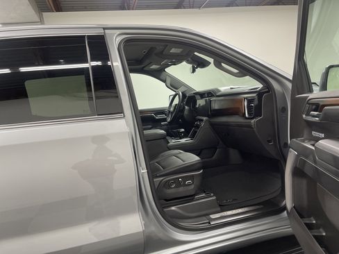Used 2025 GMC Sierra 1500 Denali w/ Denali Reserve Package image 25