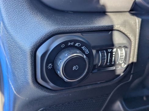 Used 2021 Jeep Wrangler Sport S image 18