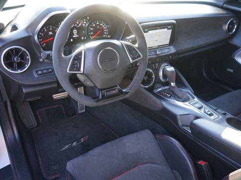 Used 2018 Chevrolet Camaro ZL1 image 16