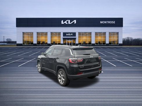 Used 2022 Jeep Compass Limited w/ Sun and Sound Group AWD/4WD image 8