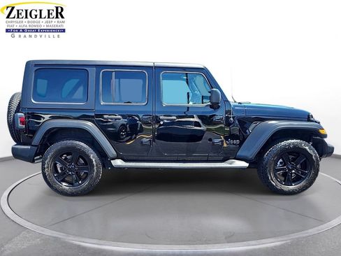 Used 2022 Jeep Wrangler Unlimited Sport AWD/4WD image 4