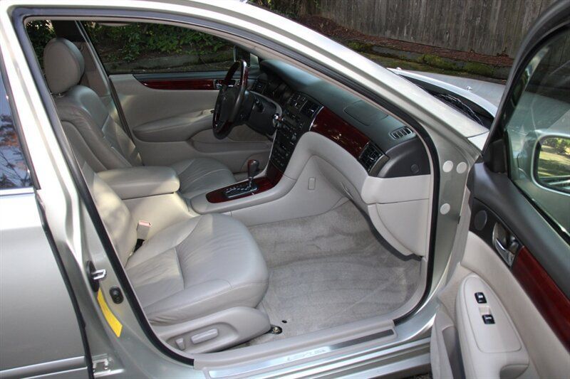 Used 2003 Lexus ES 330 w/ Premium Pkg FWD image 14
