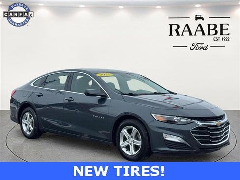 Used 2021 Chevrolet Malibu LS image 1