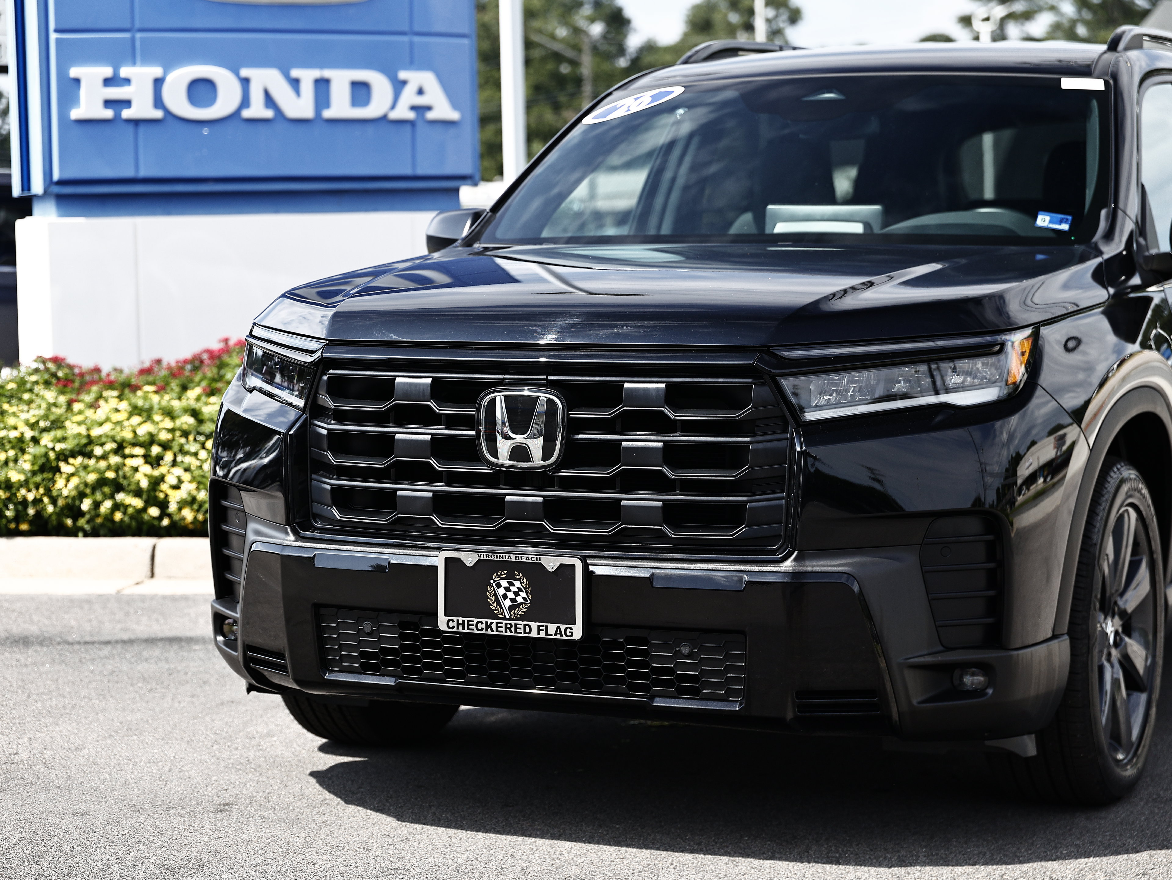 Certified 2026 Honda Pilot Sport image 2