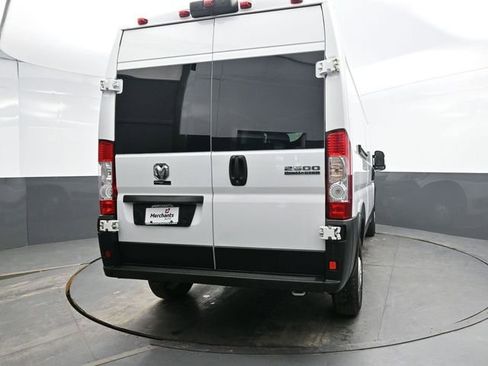 Used 2023 RAM ProMaster 2500 FWD image 6