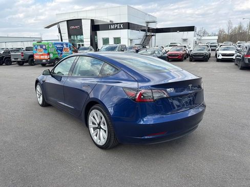 Used 2021 Tesla Model 3 Standard Range Plus RWD image 3