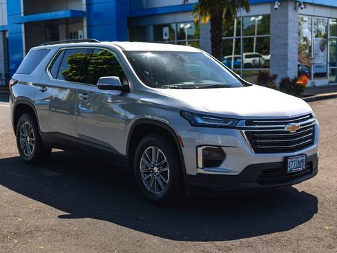 Used 2022 Chevrolet Traverse LT AWD/4WD image 6