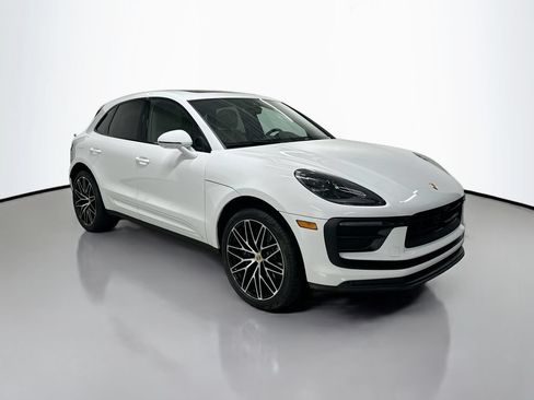 Used 2026 Porsche Macan AWD/4WD image 7