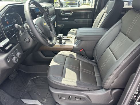 New 2025 Chevrolet Silverado 1500 High Country image 10