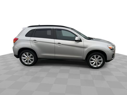Used 2015 Mitsubishi Outlander Sport ES image 9